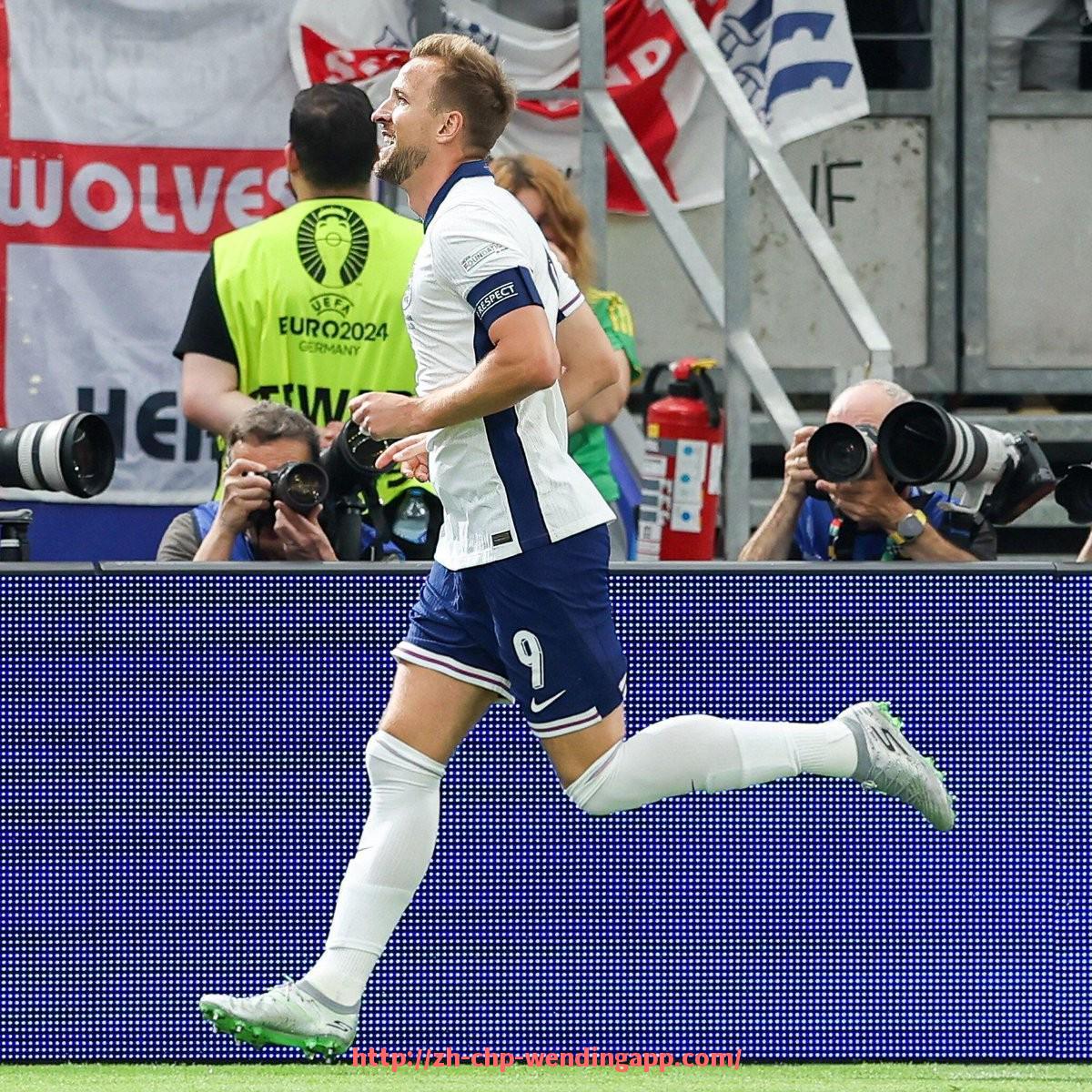 问鼎娱乐官网-莱比锡红牛与德甲传统球队交锋战绩分析